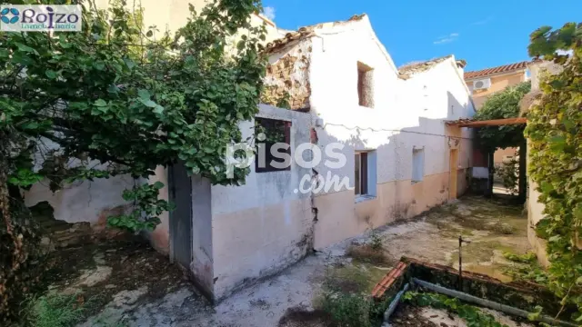 Chalet en venta en Calle de las Carnicerías, Calera y Chozas de 26.000 €
