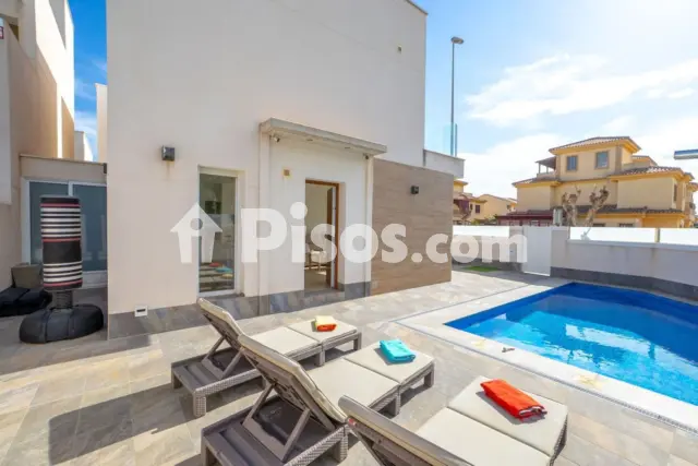 Casa en venta en Carrer del Boyero, Núcleo (Pilar de la Horadada) de 424.900 €