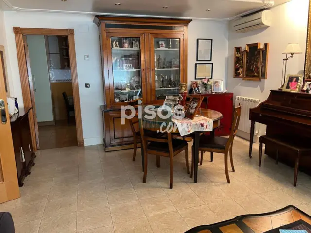 Chalet en venta en Calle de Alcubierre, Casetas-Garrapinillos-Monzalbarba (Zaragoza Capital) de 299.000 €