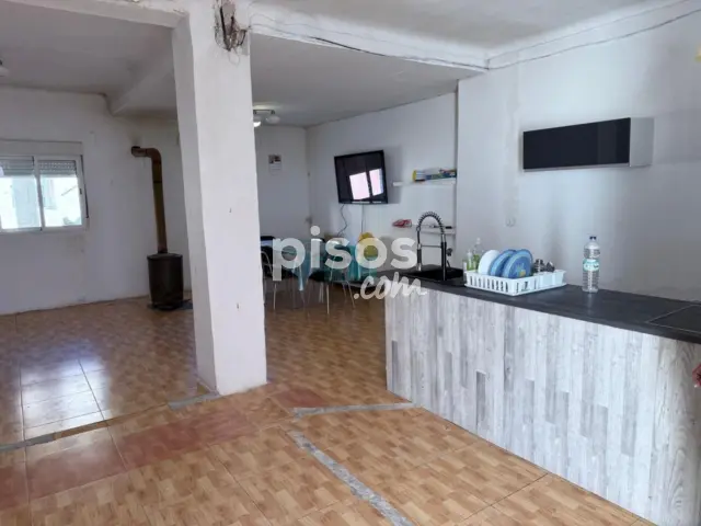 Chalet en venta en Calle de San Pedro, Luceni de 99.900 €