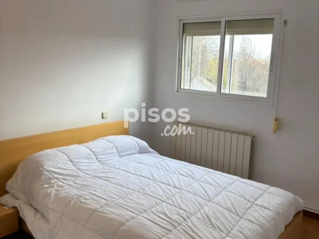 Piso en alquiler en Calle del Taray, Plaza Mayor-San Agustín (Segovia Capital) de 1.700 €<span>/mes</span>