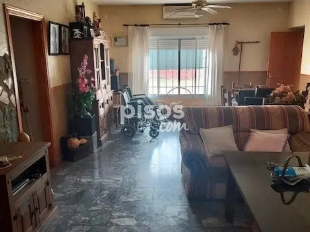 Chalet en venta en Complejo Olimpico Iberico, Poblados Norte (Badajoz Capital) de 125.000 €
