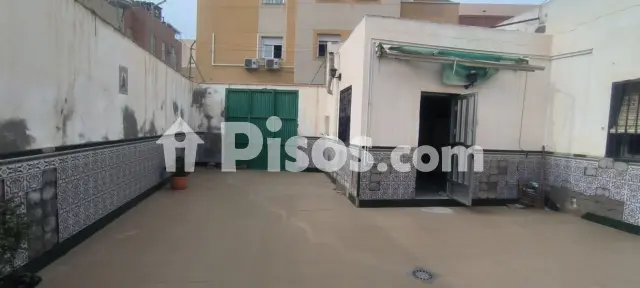 Casa adosada en venta en Calle Pilares, San Luis-Los Molinos (Almería Capital) de 205.000 €