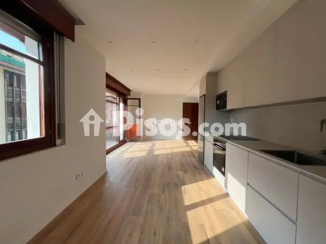 Piso en alquiler en Calle Paulino Mendivil, Areeta (Getxo) de 1.500 €<span>/mes</span>