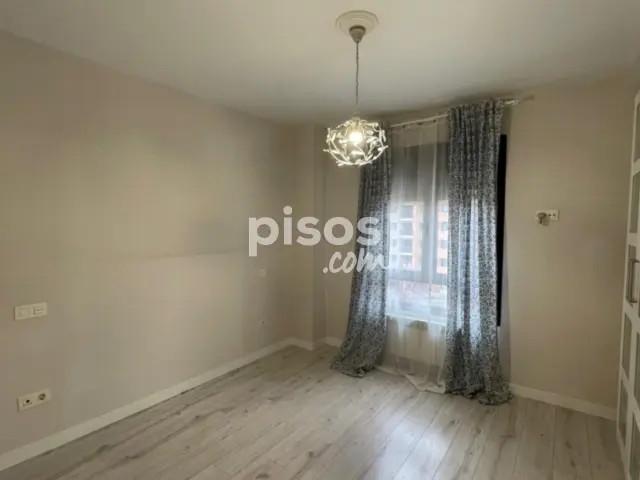 Piso en alquiler en Las Cañas, Aguas Vivas-Las Lomas-Alamín (Guadalajara Capital) de 950 €<span>/mes</span>