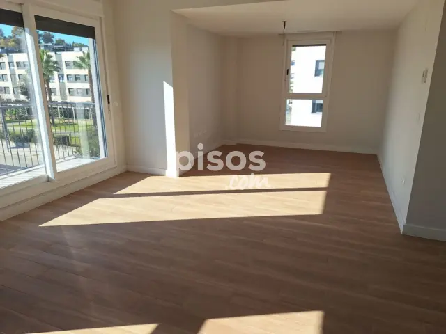 Piso en alquiler en Calle Venecia, Barrio Alto (San Juan de Aznalfarache) de 995 €<span>/mes</span>
