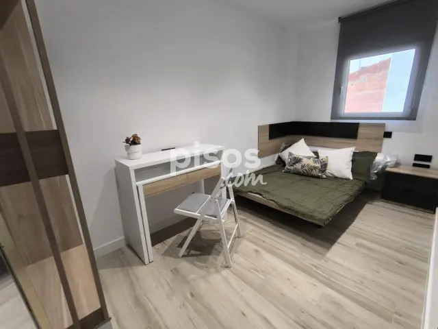 Apartamento en alquiler en Avenida del Doctor Fleming, 92, cerca de Calle de Isaac Peral, La Vega-Oteruelo (León Capital) de 720 €<span>/mes</span>