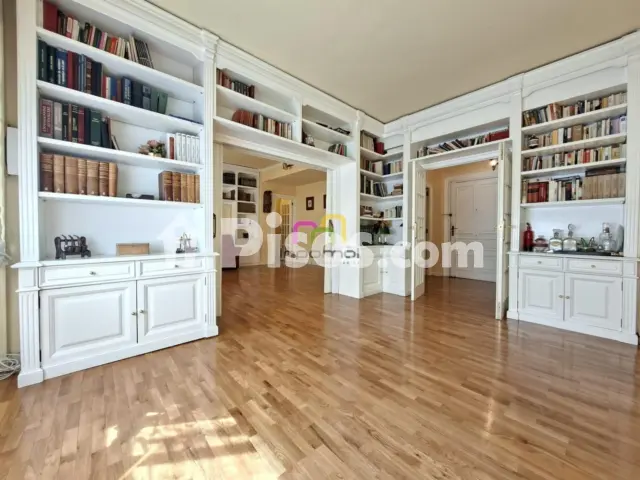 Piso en venta en Centro, Santa Marina-La Paz (Badajoz Capital) de 360.000 €