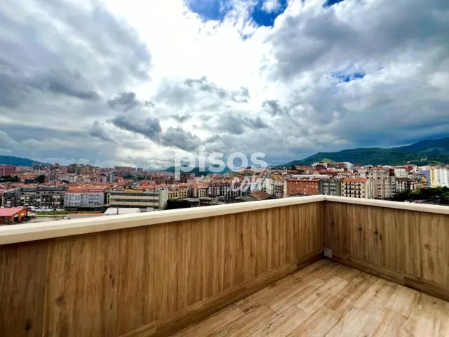 Ático en alquiler en Zabalburu, Abando Hurtado de Amézaga (Distrito Abando. Bilbao) de 1.450 €<span>/mes</span>