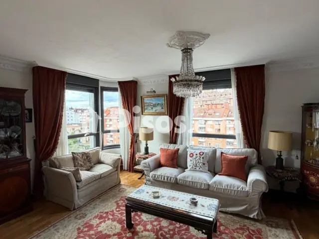 Piso en alquiler en Avenida Fundación Príncipe de Asturias, 10, Ciudad-Naranco-Vallobín (Oviedo) de 1.200 €<span>/mes</span>