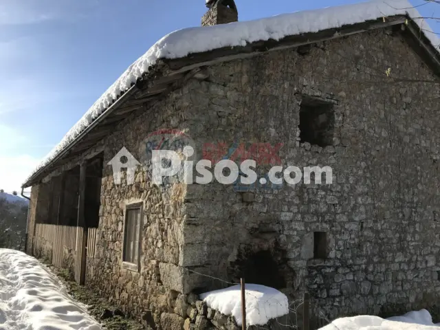 Finca rústica en venta en Calle Friera, Número 0, Espinaredo (Infiesto). Municipio de Piloña de 210.000 €
