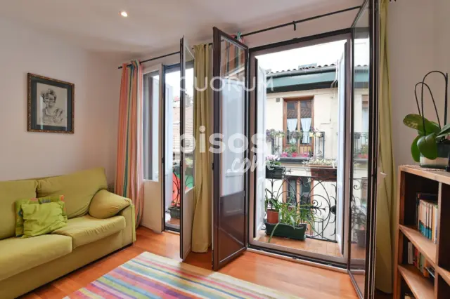 Piso en venta en Calle Somera, Casco Viejo - Zazpi Kaleak (Distrito Ibaiondo. Bilbao) de 249.000 €