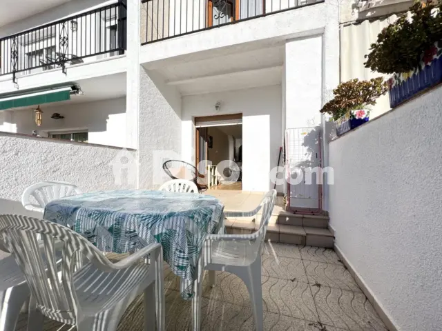 Casa adosada en venta en Empuriabrava-Flamicell, Empuriabrava (Castelló d'Empúries) de 185.000 €