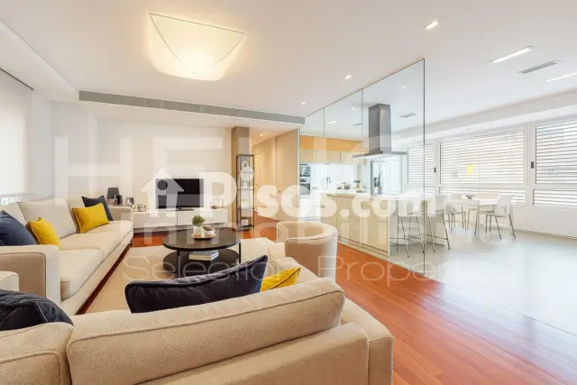 Piso en venta en Gran Via de les Germanies, Russafa (Distrito L'Eixample. València Capital) de 1.250.000 €
