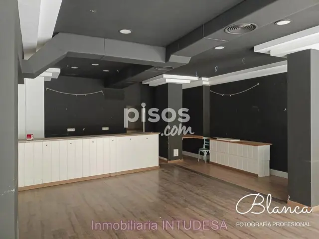 Local comercial en venta en Calle del Barrio Verde, Centro (Tudela) de 400.000 €