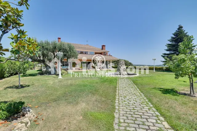 Casa en alquiler en Can Baladia, Argentona de 3.950 €<span>/mes</span>