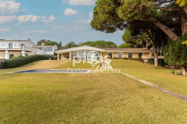 Casa en alquiler en Ametllareda, Urbanitzacions (Sant Andreu de Llavaneres) de 6.000 €<span>/mes</span>