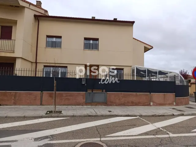Casa adosada en venta en Aragon, Calamocha de 187.000 €