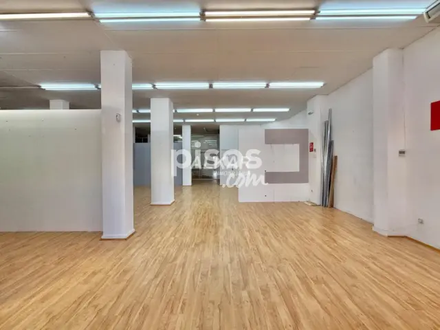 Local comercial en venta en Calle de Raimundo Lanas, Griselas-Gardachales (Tudela) de 220.000 €