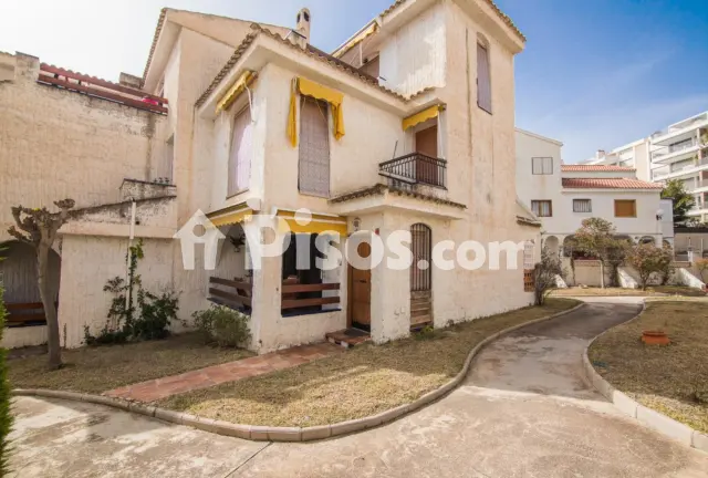 Casa en alquiler en Avenida Santiago Bernabeu, 44