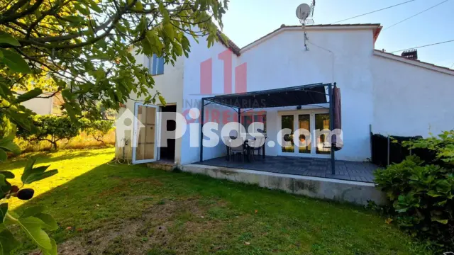 Casa en venta en Rairo, Barrocás (Ourense Capital) de 75.000 €