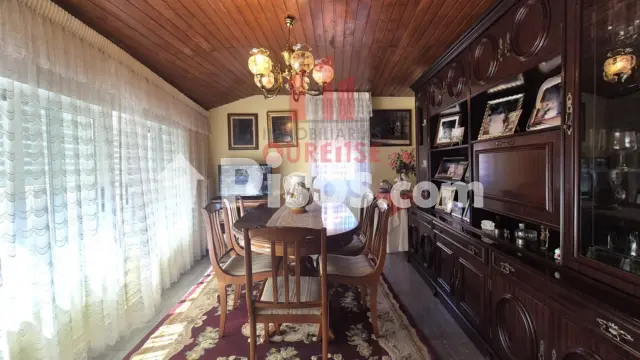 Casa en venta en Vinoas, Viñoas (Nogueira de Ramuín) de 75.000 €