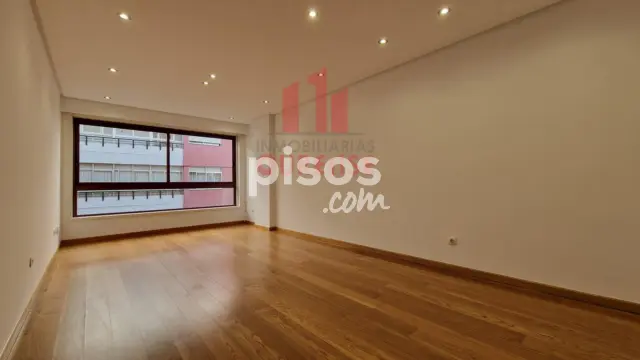 Piso en alquiler en Centro, Centro (Ourense Capital) de 1.100 €<span>/mes</span>