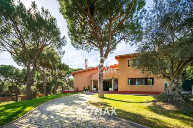 Chalet en venta en Urbanización Móntico, Tordesillas de 490.000 €