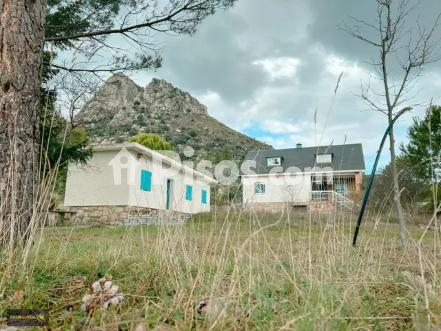 Chalet en venta en Avenida de La Cabrera, 6, La Cabrera de 389.000 €