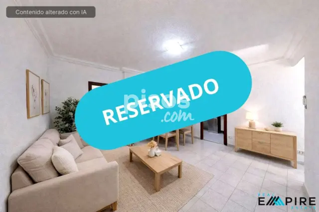 Piso en venta en Avenida Donostiarra, Concepción (Distrito Ciudad Lineal. Madrid Capital) de 379.999 €