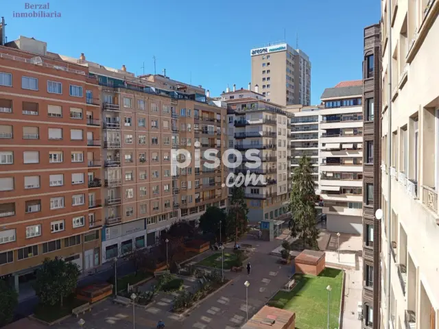 Piso en alquiler en Calle de Miguel Villanueva, Centro (Logroño) de 850 €<span>/mes</span>