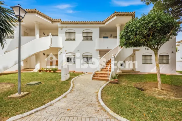 Apartamento en venta en Calle de la Morena, 86, Playa de La Barrosa (Chiclana de la Frontera) de 265.000 €