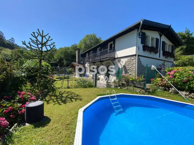 Chalet en venta en Calle Barrio Brazomar, Número 46, Cotolino (Castro Urdiales) de 650.000 €