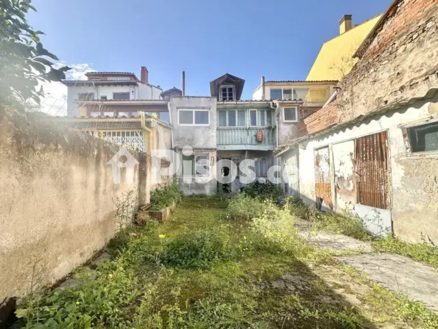 Casa adosada en venta en Plaza de Carbayedo