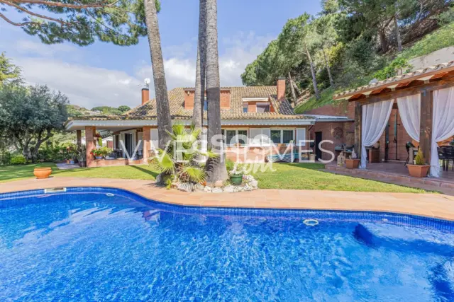 Chalet en venta en Carrer de Bignonies, Sant Vicenç de Montalt de 1.200.000 €