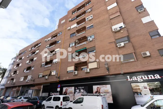 Piso en venta en Calle de los Leones, cerca de Avenida del Puerto, Aiora (Distrito Camins al Grau. València Capital) de 330.000 €