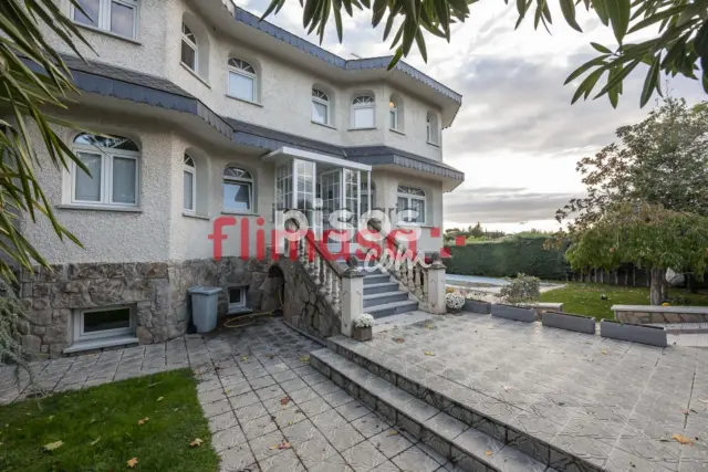 Chalet en venta en Campodón, Castillo-Campodón (Villaviciosa de Odón) de 850.000 €