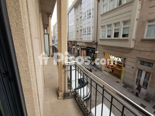 Oficina en alquiler en Calle de Santo Domingo, 45, cerca de Calle Bedoya, Centro (Ourense Capital) de 1.000 €<span>/mes</span>