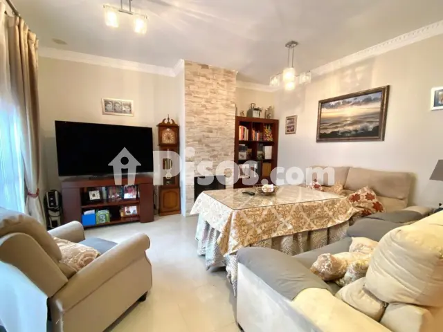 Chalet en venta en Avda. de Rota - View 2