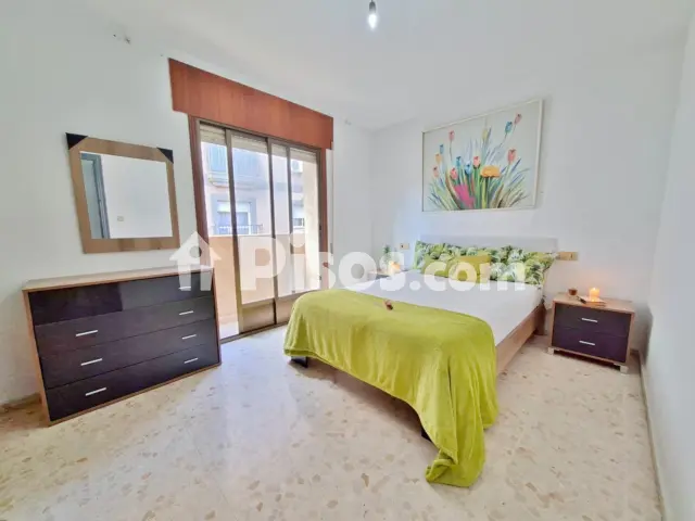 Piso en venta en Calle del Rector Gustavo Villapalos, 4, Centro (Distrito Núcleo Urbano. Roquetas de Mar) de 125.000 €