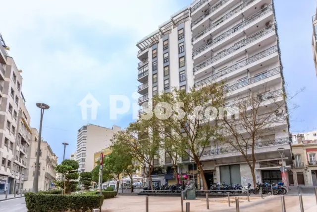 Piso en venta en Plaza San Sebastián, 2, Plaza de Toros-Santa Rita (Almería Capital) de 390.000 €