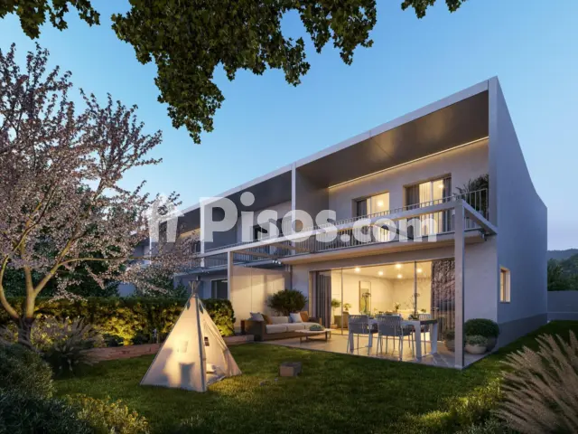 Casa adosada en venta en Calle Sector, Número 2, Tierz de 350.000 €