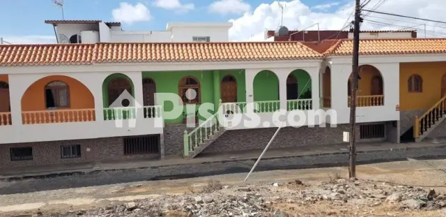 Casa en venta en Calle Isla De Creta, El Salobre (San Bartolomé de Tirajana) de 350.000 €