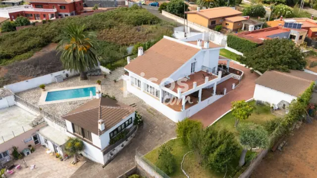 Chalet en venta en Calle Peñafiel, La Esperanza (El Rosario) de 999.900 €