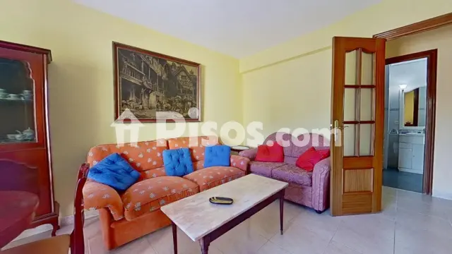 Piso en venta en Calle de Enrique Velasco, Numancia (Distrito Puente de Vallecas. Madrid Capital) de 315.000 €