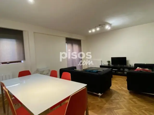 Piso en alquiler en Calle del Taray, Plaza Mayor-San Agustín (Segovia Capital) de 1.600 €<span>/mes</span>