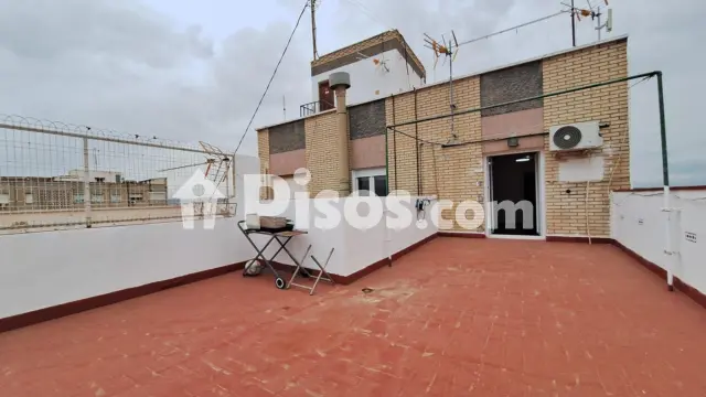 Ático en alquiler en Alcantarilla, Alcantarilla de 700 €<span>/mes</span>