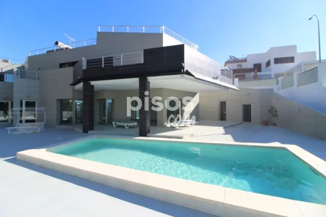 Chalet en venta en Calle de Icaro, 2, Montealto (Benalmádena) de 1.100.000 €