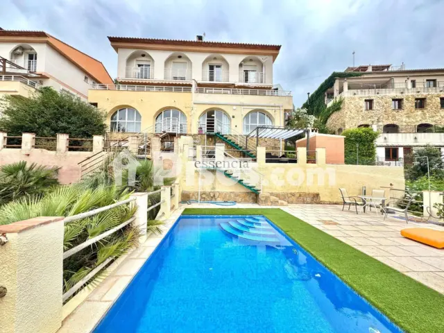 Chalet en venta en Urbanizaciones, Santa Anna-Urbanitzacions (Gandia) de 359.000 €