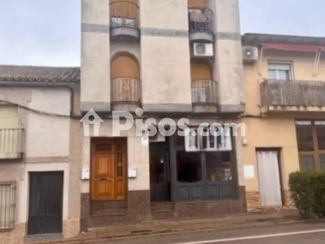 local en Piedrabuena